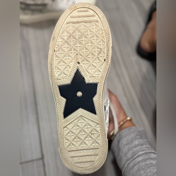 Dior Monochrome Sneakers - Picture 6 of 6